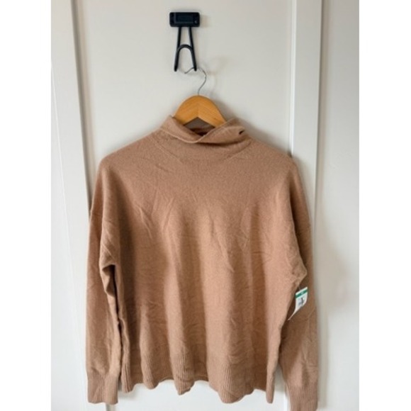 Nordstrom Sweaters - Nordstrom Womens 100% Cashmere Turtleneck Sweater Tan Camel Size M Hole Repair